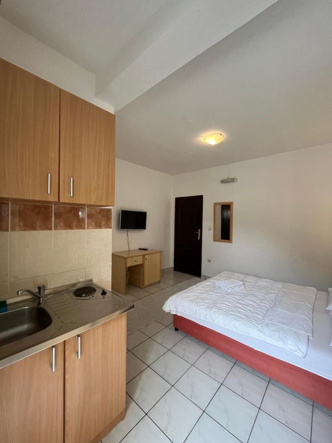 Studio Apartments Kul Budva Eksteriør billede